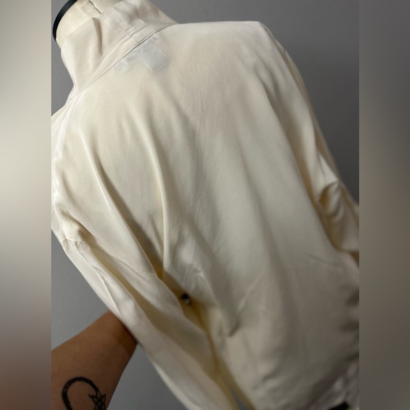 🔴SOLD🔴🌹Ann Taylor 100% Silk Mother of pearl buttons 8🌹 - Picture 9 of 9